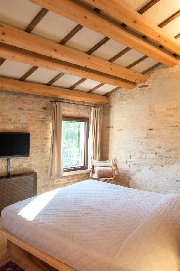Double Room,1498986631:JPEG